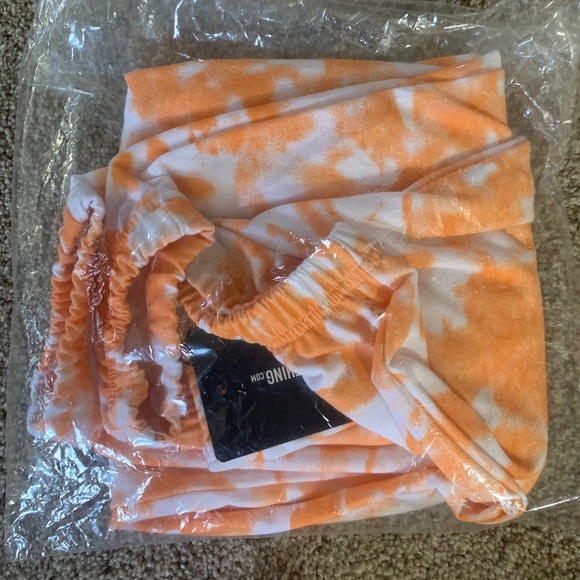 BRAND NEW WITH TAGS PLT ORANGE TIE DYE JOGGERS! - Picture 3 of 3